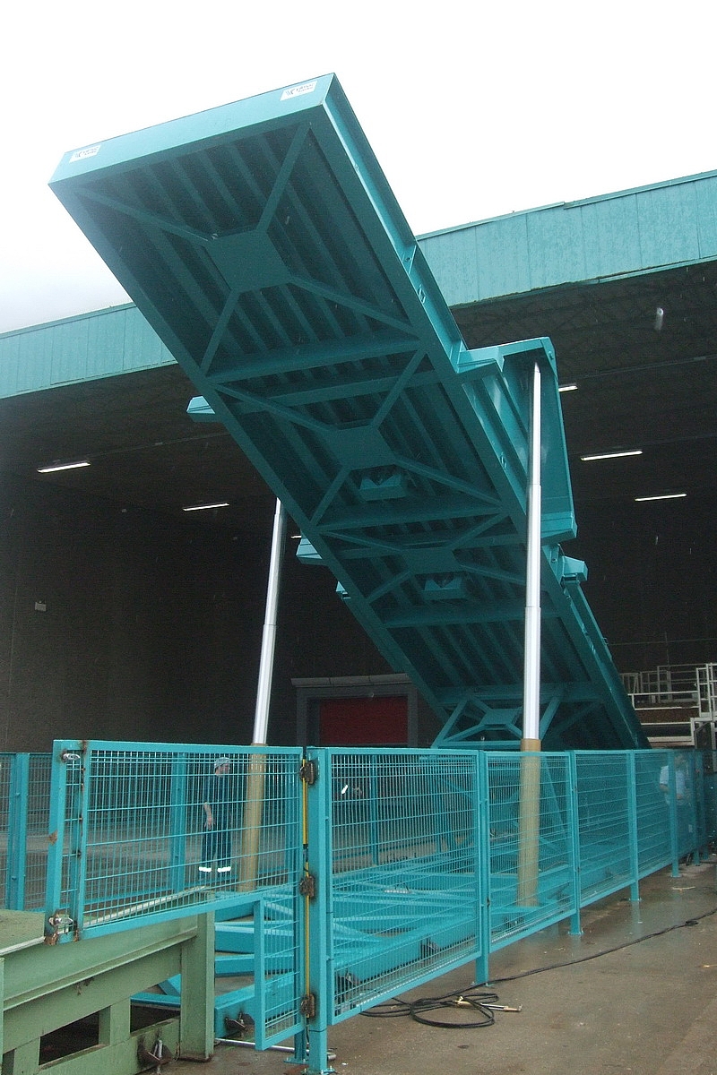 16m Above Ground Unloading Platform | Yılmaz Kardeş Unloading Platforms
