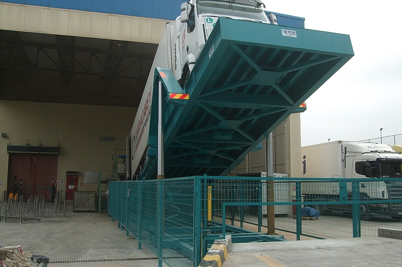 16m Above Ground Unloading Platform | Yılmaz Kardeş Unloading Platforms